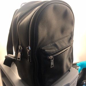 SOLD ❌❌❌ Forever 21 faux leather backpack